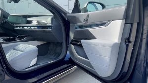 2023 BMW 7 Series - Interior & Exterior - Ultra Luxury Limousine!