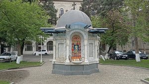 Обзорная прогулка по Рустави 24.04.2024 (Старый Рустави центральная площадь и парковая зона за ней)