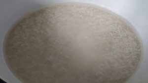 Рисовая каша с тушёнкой