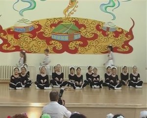 Вокальная группа Карамельки и Танцевальный коллектив Әдемі - Кошка беспородная