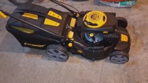 Газонокосилка CHAMPION LM 4627. Первый запуск.