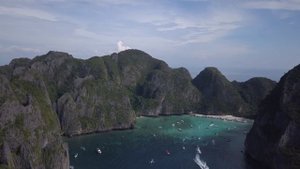 It Feels Like Flying Over Mountains 
7 авг. 2018 г.