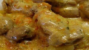 Куриные крылышки с шампиньонами.