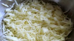 Салат Витаминный из сырой свеклы, моркови и капусты