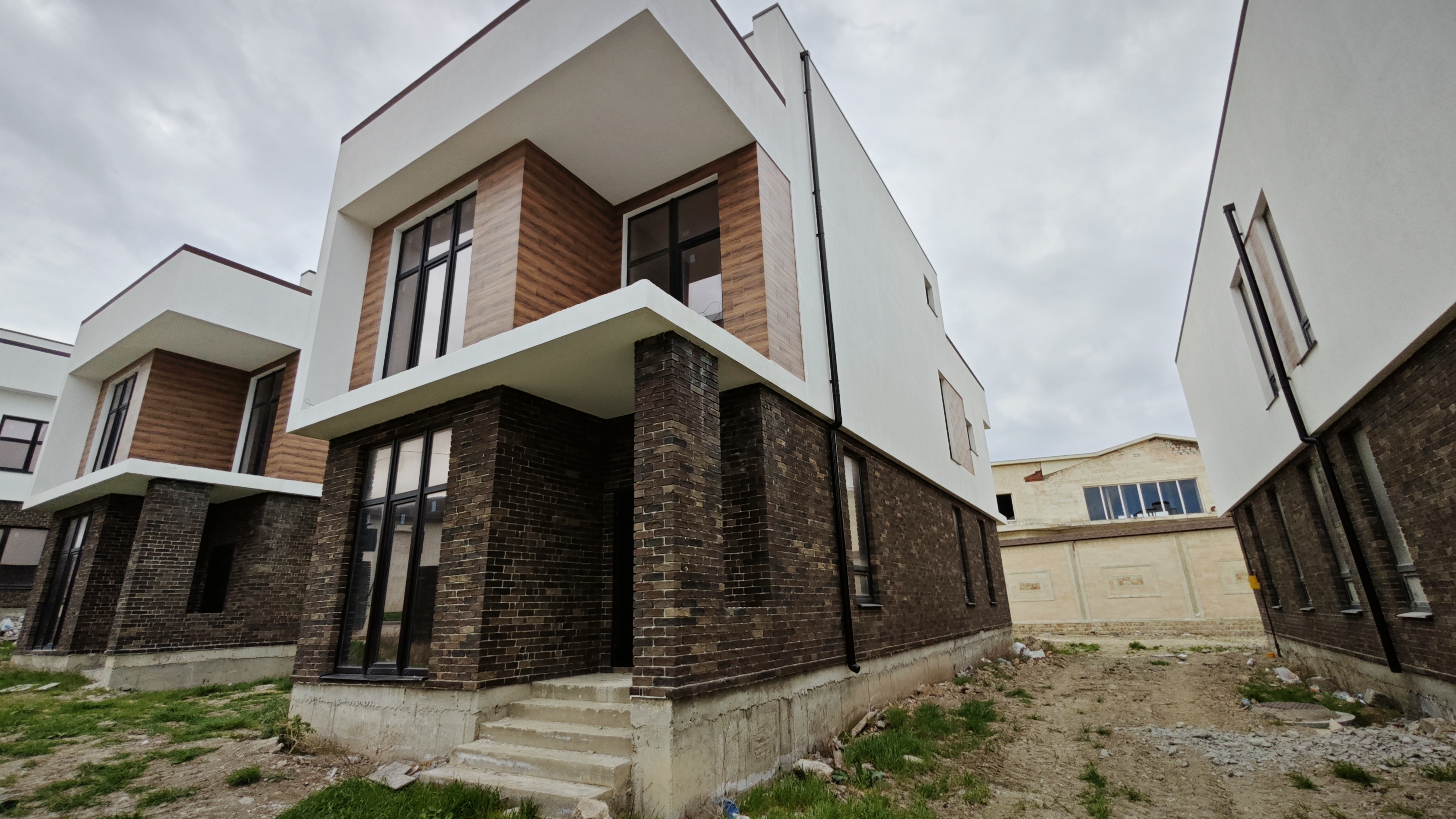 Дом 300 кв м на 4 сотках в центре Анапы, до моря ровно 100 метров смотреть онлайн