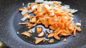 Картофельный суп с сосисками