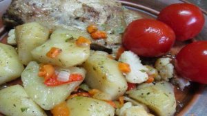 Куриные бедра с картофелем