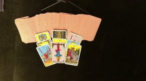 Умеет ли партнер хранить верность ?  Таро расклад!