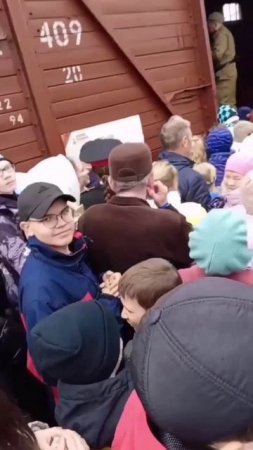 «Там бомжи уже всё разобрали, не стойте»: в Башкирии мужики устроили драку за бесплатную кашу