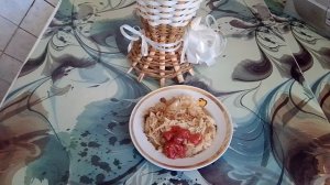 Макароны с салом и луком.