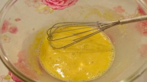 Блинчики яичные с крем сыром и зеленью