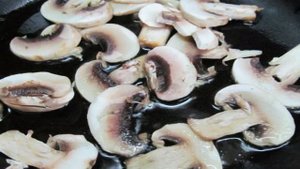 Салат с болгарским перцем и шампиньоном