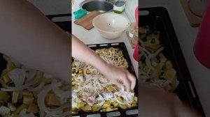 Свиные ребрышки с картошечкой!