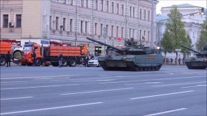 Танки на Садовом кольце