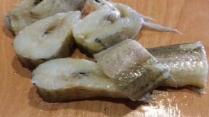 Морская рыба в сметане, запеченая в мультиварке