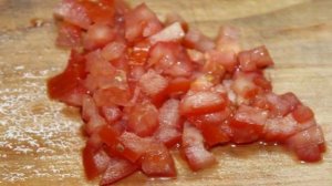 Омлет с базиликом, помидорами и пармезаном