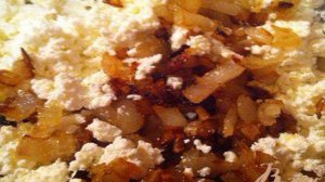 Фаршированный перец с соусом