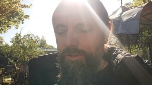 Как нужно стоять в храме