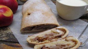 Творожный рулет с яблочной начинкой