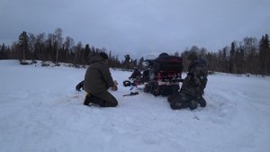 1 мая рыбалка и не жданная замена гусеницы на реке!