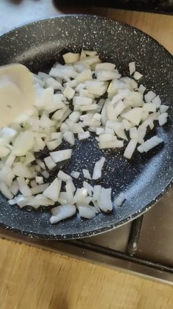 Не переплачиваю за очищенного кальмара #кальмар #рецепт #салаты