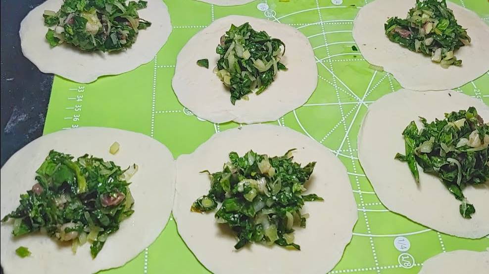 Такая вкусная рассыпчатая с зеленью. Узбекская Самса вкусно и полезно