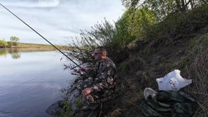 Рыбка просыпается. Первая рыбалка в мае на реке. Нежданные трофеи на крючке.