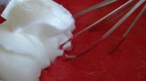 Бисквитный торт с кремом из маршмеллоу