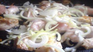 Ароматное куриное филе с чесноком и кинзой