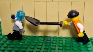 ЛЕГО АНИМАЦИЯ: ИНОПЛАНЕТЯН НА ОГОРОДЕ!