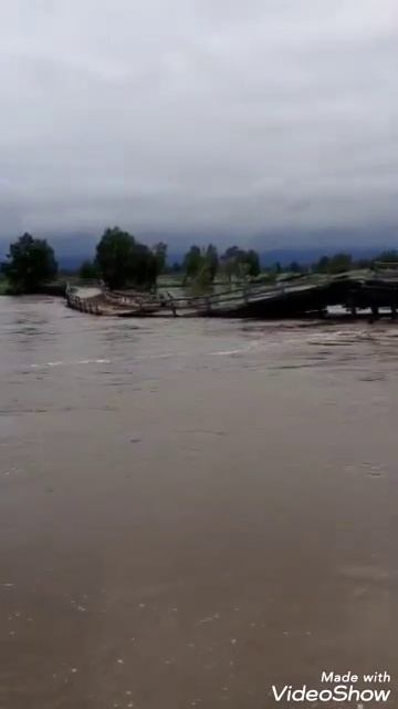 В Курумканском районе Бурятии снесло мост