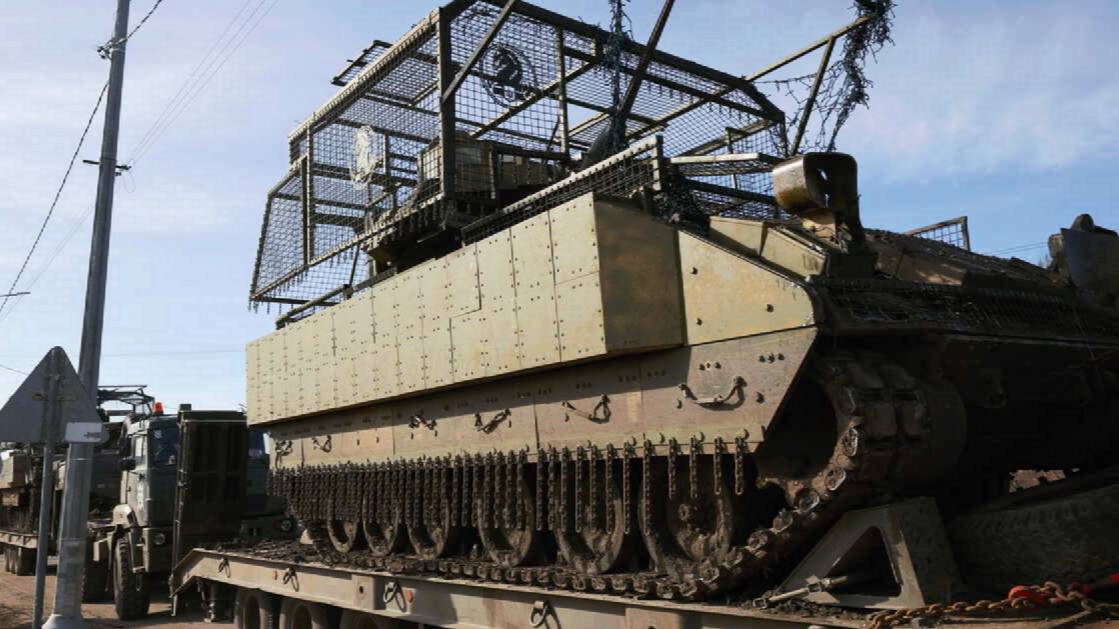 Операторы дронов уничтожили украинскую БМП Bradley с боевиками в Сумской области