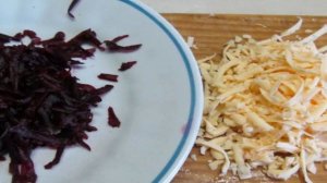 Салат из скумбрии свеклы и сыра