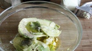 Паста с соусом из авокадо