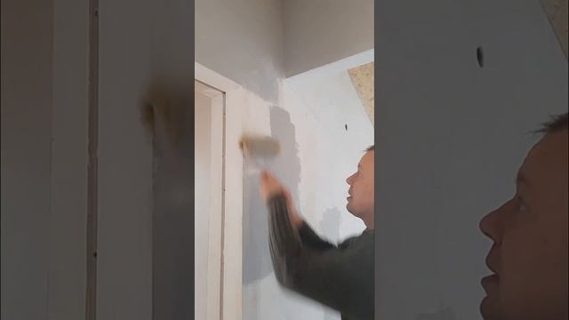 Показываю как я крашу стены в серый цвет акриловый кра смотреть онлайн