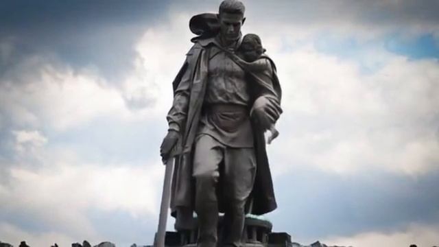«Воин-освободитель» — монумент павшим в боях за Берлин советским воинам в Трептов-парке в Берлине