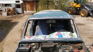 Техничка. Подготовил кромку лобового и крышу к покраске
