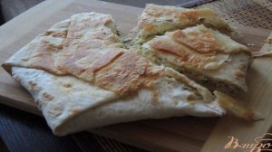 Быстрый слоёный сырный пирог в мультиварке