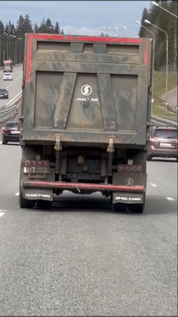 Клёвые габариты у грузовика..