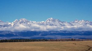 Турист сорвался со скалы при восхождении на пик Хулугайша в Бурятии