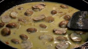 Свиные медальоны в грибном соусе с Марсала