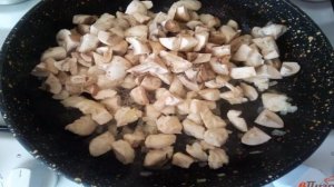 Картофельная запеканка с курицей и грибами