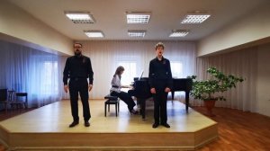 Буслович Артём Олегович и Буслович Ярослав. Музыка и слова В. Шестаковой «Салют Победы».