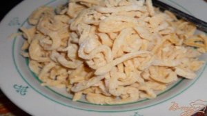 Домашний куриный бульон с лапшой