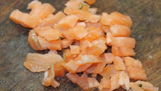 Быстрая закуска из лосося с сыром бри