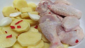 Запеченная курица с картофелем в молоке с сыром фета