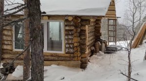 Лесные - маленькая изба спасла в холодную ночь. Дом в лесу - выживание в мороз - 38