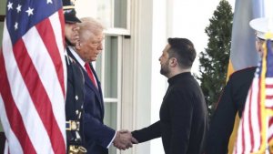 США переходят от поддержки переговоров о мире к помощи Зеленскому