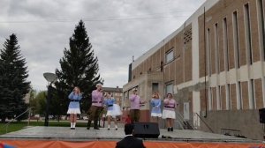 Наш Константин берёт гитару