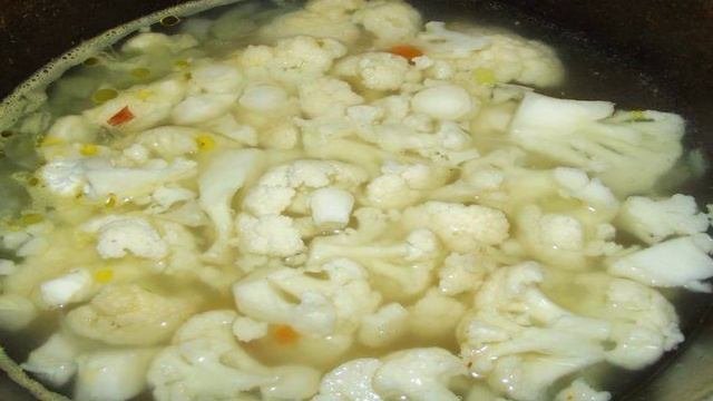 Суп из цветной капусты с тимьяном